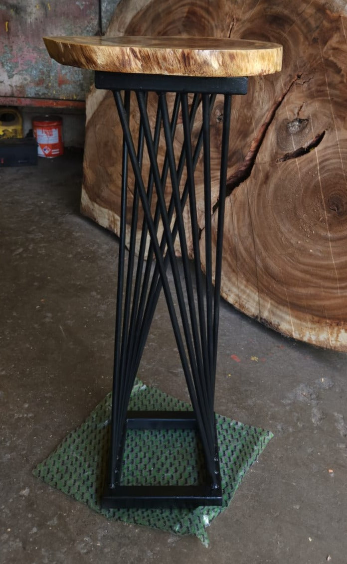 Pedestal Metal y Madera de Parota